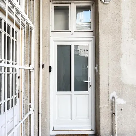 Apaczai 17 Cozy Elegance Near Chain Bridge Apartman
